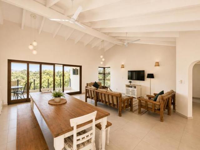 5 Bedroom House in Southbroom