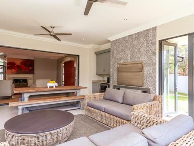 5 Bedroom House in Southdowns Estate