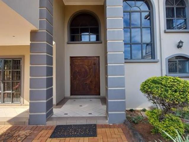 5 Bedroom House in Somerset Park