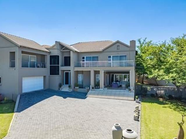 5 Bedroom House in Sable Hills Waterfront Estate