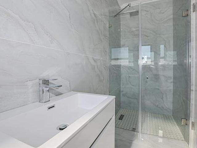 5 Bedroom House in Sandown