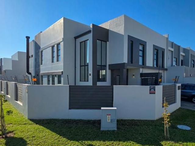 5 Bedroom House in Sandown