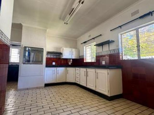 5 Bedroom House in Sandown