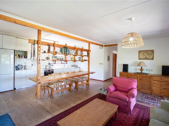 5 Bedroom House in Sandbaai