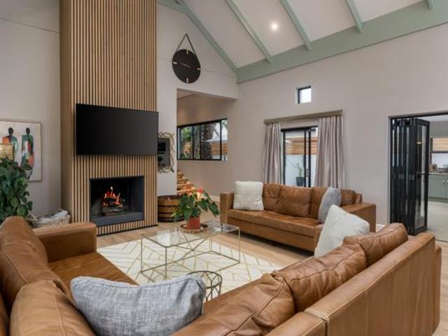5 Bedroom House in Schonenberg Estate