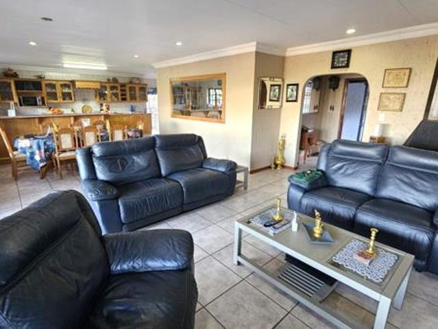 5 Bedroom House in Schoemansville