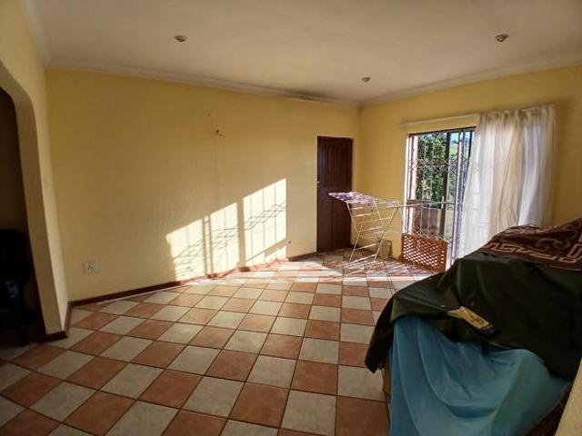 5 Bedroom House in Sea Park