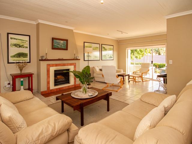 5 Bedroom House in Seaside Longships