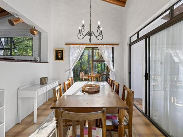5 Bedroom House in Seaside Longships