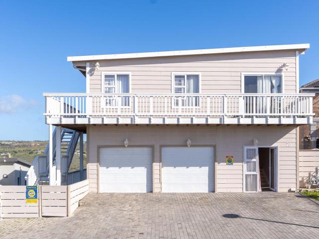 5 Bedroom House in Seemeeu Park