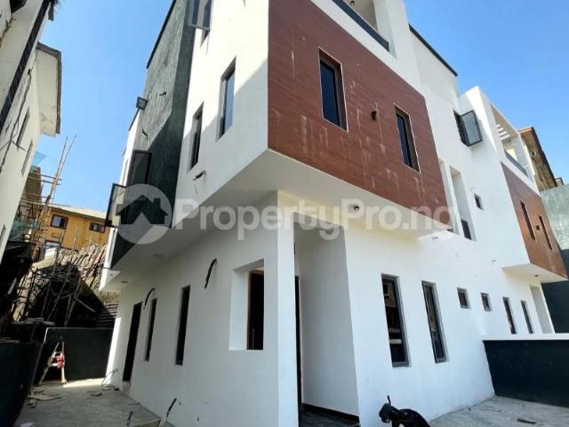 5 Bedroom House in Shangisha Kosofe/Ikosi Lagos | House for sale in kosofe ikosi | House in kosofe ikosi | 5 Bedroom | PropertyPro Nigeria
