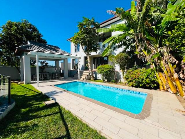 5 Bedroom House in Shelly Beach