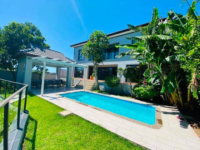 5 Bedroom House in Shelly Beach