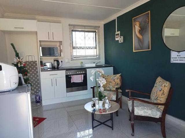 5 Bedroom House in Siyakha