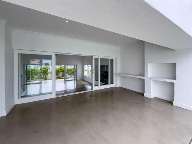 5 Bedroom House in Signal Hill