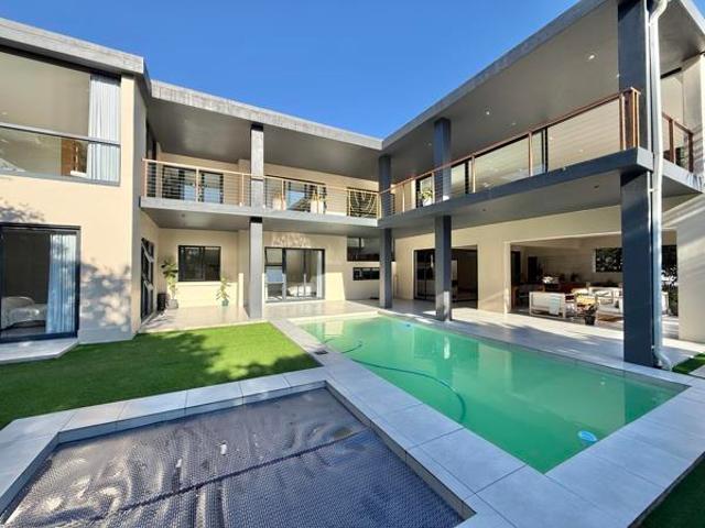 5 Bedroom House in Simbithi Estate