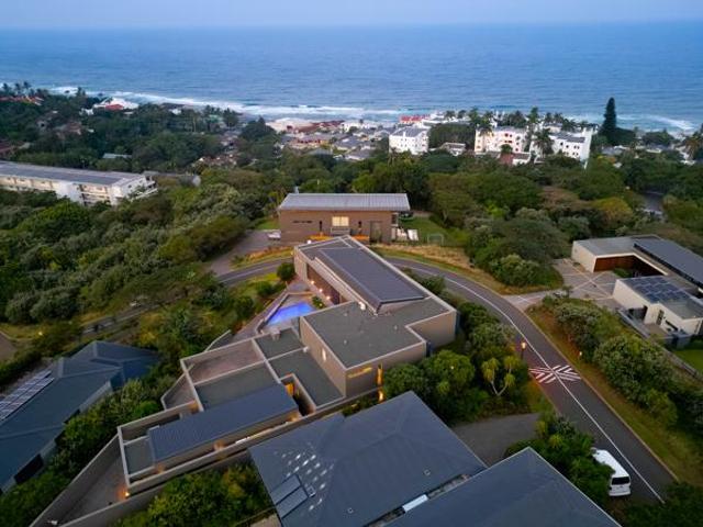5 Bedroom House in Simbithi Estate