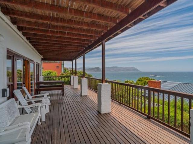 5 Bedroom House in Simon's Town Central