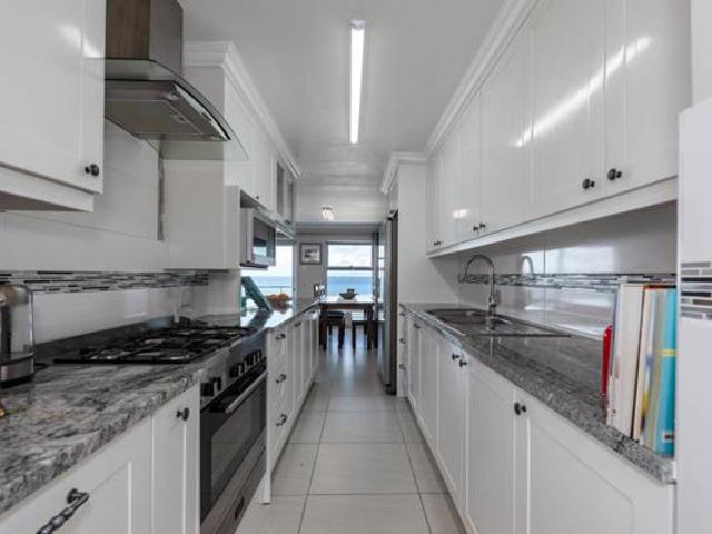 5 Bedroom House in Simon's Town Central