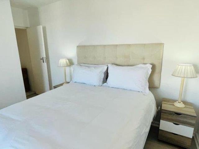 5 Bedroom House in St Francis Bay Village
