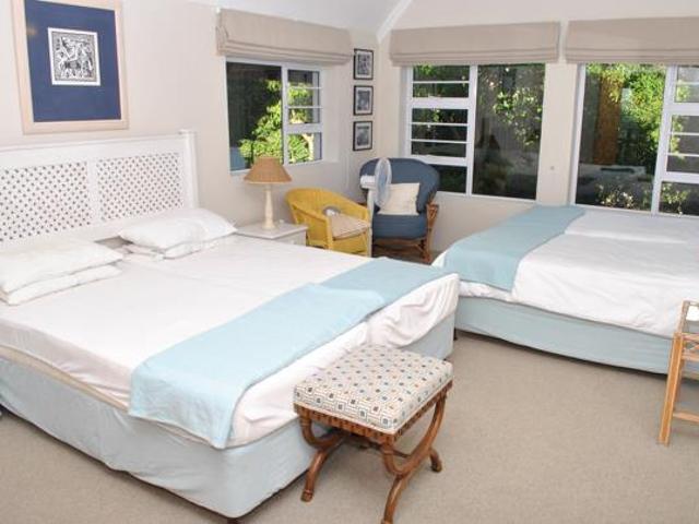 5 Bedroom House in St Francis Bay Village