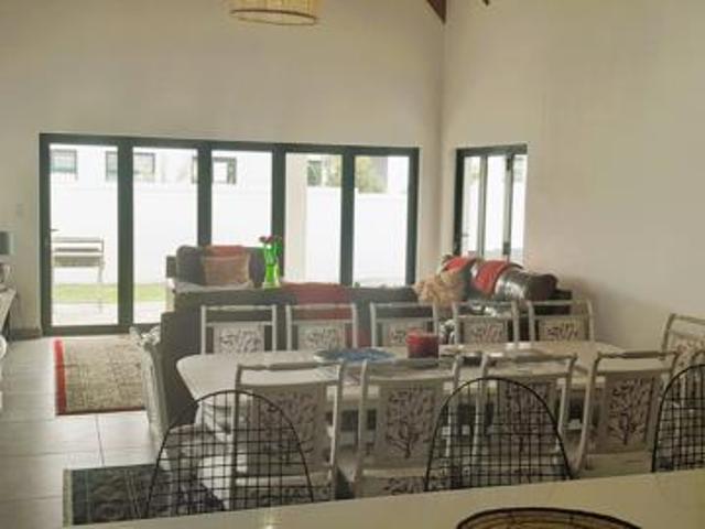 5 Bedroom House in St Francis Links