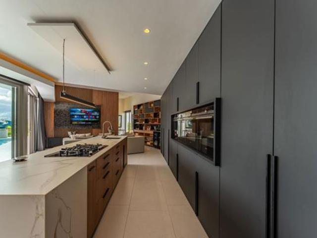 5 Bedroom House in St Francis Links Golf Estate