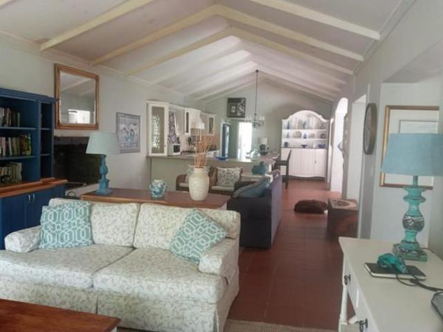 5 Bedroom House in Stanford