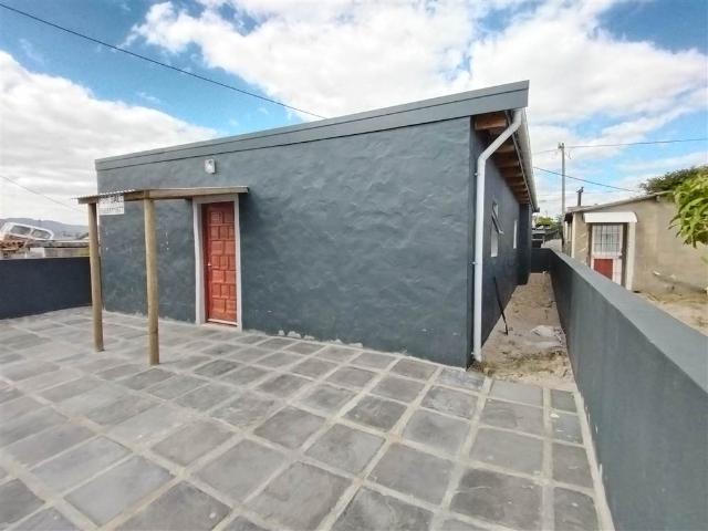 5 Bedroom House in Stanford