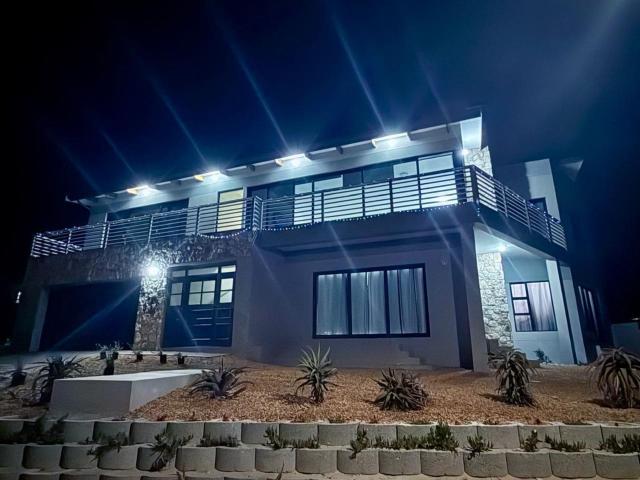 5 Bedroom House in Still Bay East