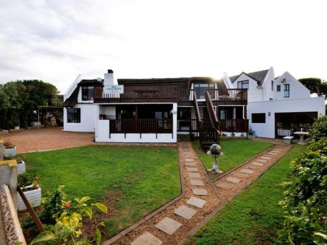 5 Bedroom House in Still Bay West