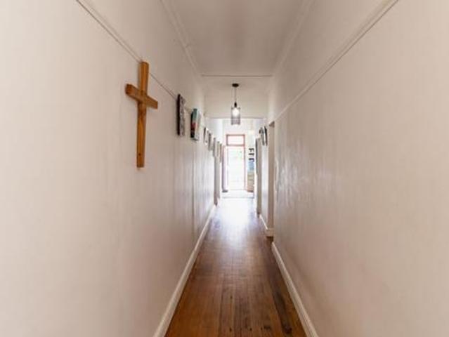 5 Bedroom House in Strand North