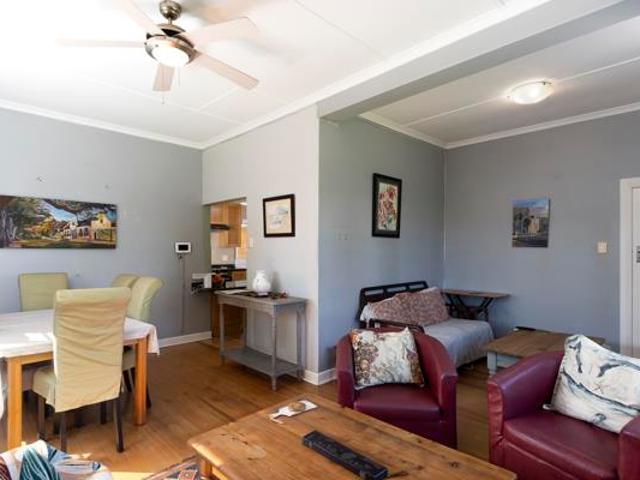 5 Bedroom House in Strand North