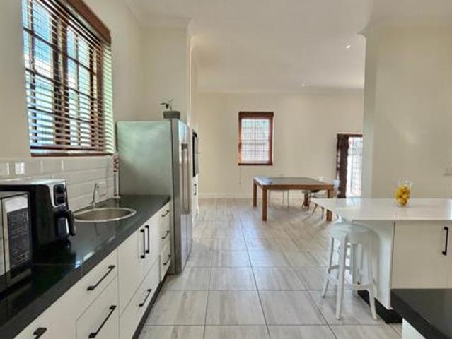 5 Bedroom House in Strand Central