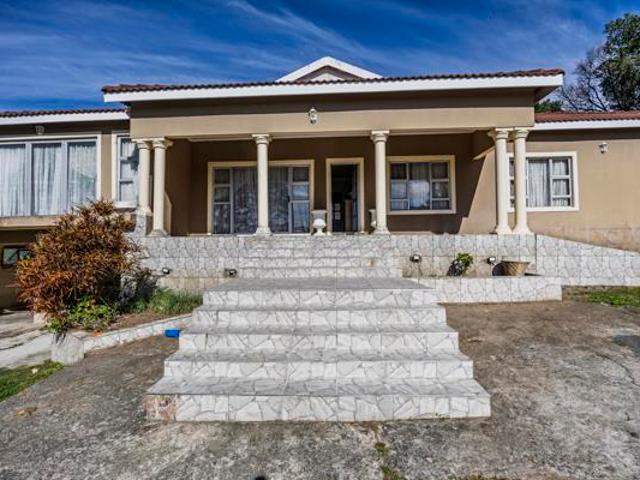5 Bedroom House in Summerpride