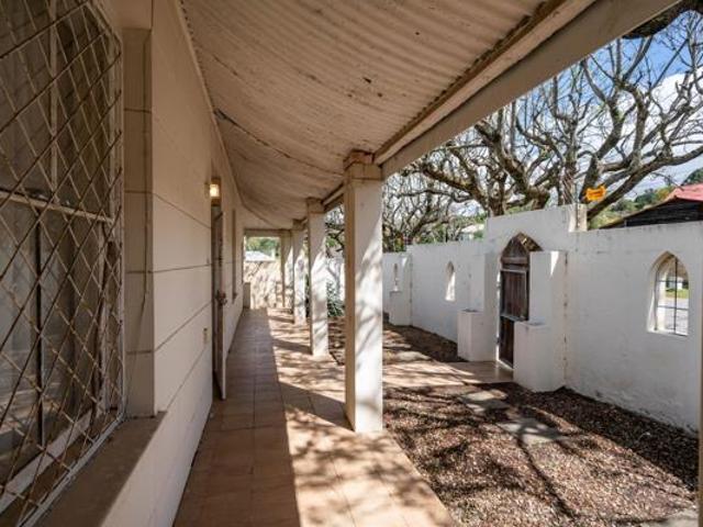 5 Bedroom House in Sunnyside