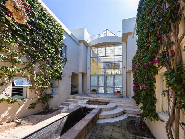 5 Bedroom House in Sunset Beach