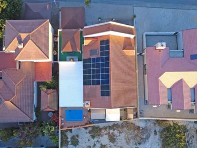 5 Bedroom House in Port Owen