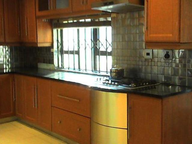 5 Bedroom House in Paulshof