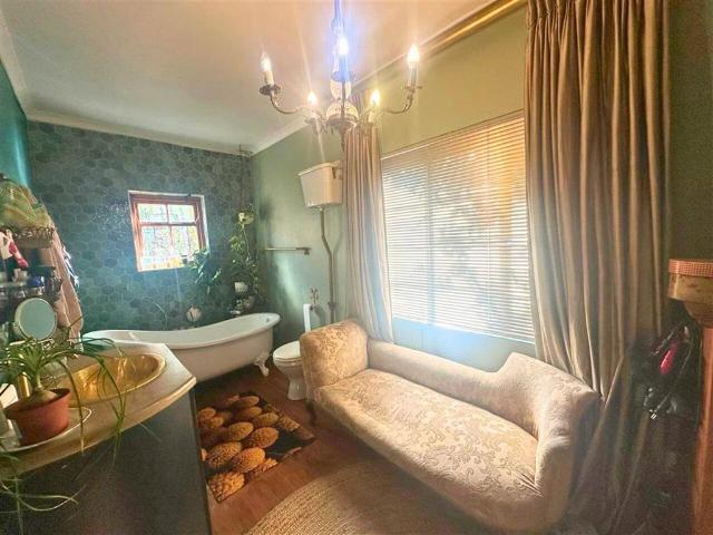 5 Bedroom House in Paarl