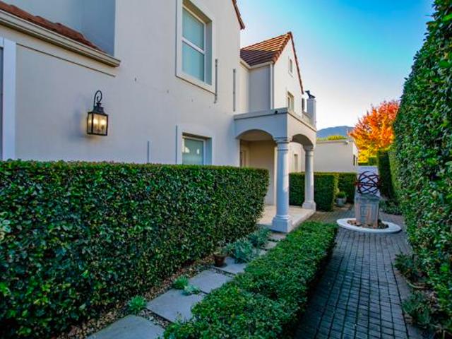 5 Bedroom House in Paarl Central