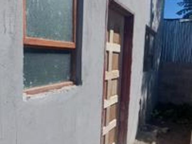 5 Bedroom House in Palm Park