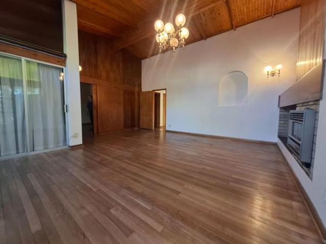 5 Bedroom House in Panorama
