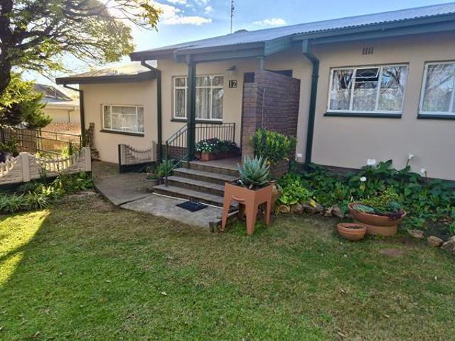 5 Bedroom House in Panorama