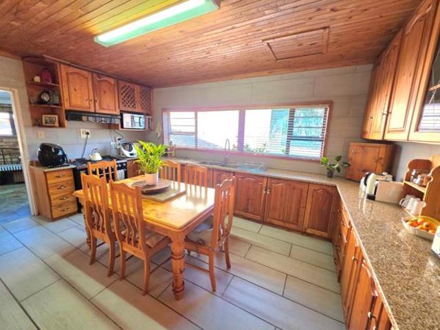 5 Bedroom House in Panorama