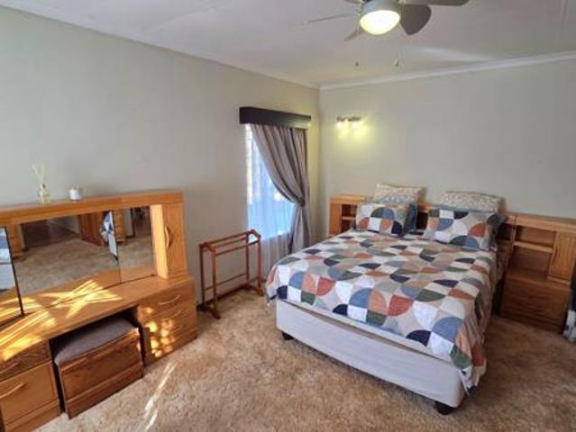 5 Bedroom House in Panorama