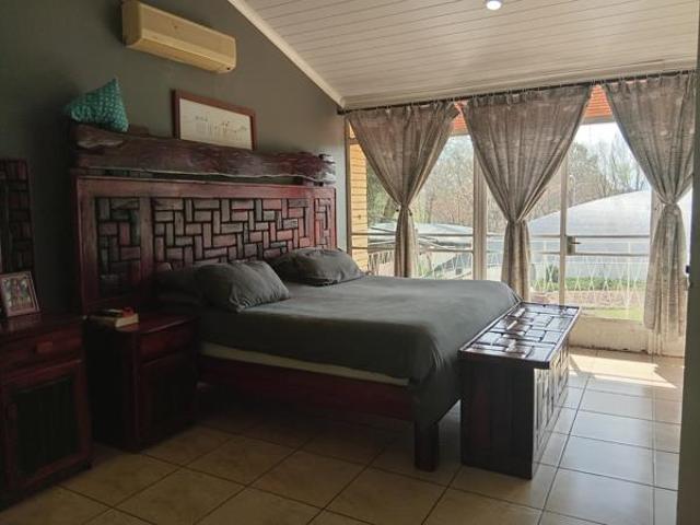 5 Bedroom House in Panorama