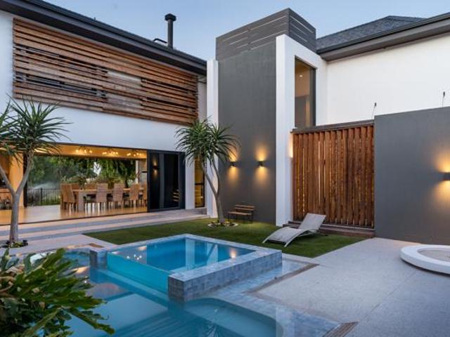 5 Bedroom House in Pearl Valley Golf & Country Estate