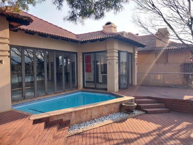 5 Bedroom House in Pecanwood