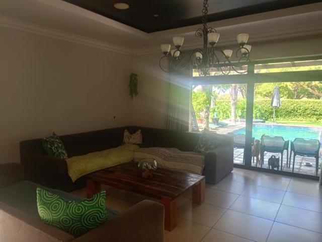 5 Bedroom House in Pecanwood
